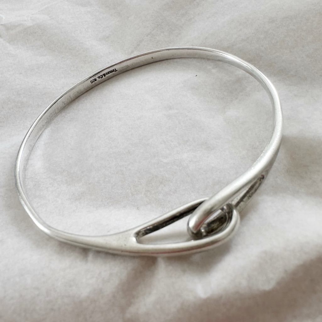 Vintage Tiffany & Co. 925 Silver Infinity Bracelet.